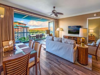 Open Plan Living & Dining Area